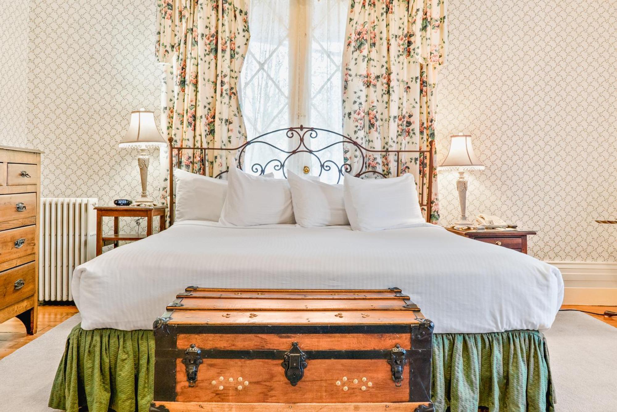 Beekman Arms And Delamater Inn Райнбек Экстерьер фото