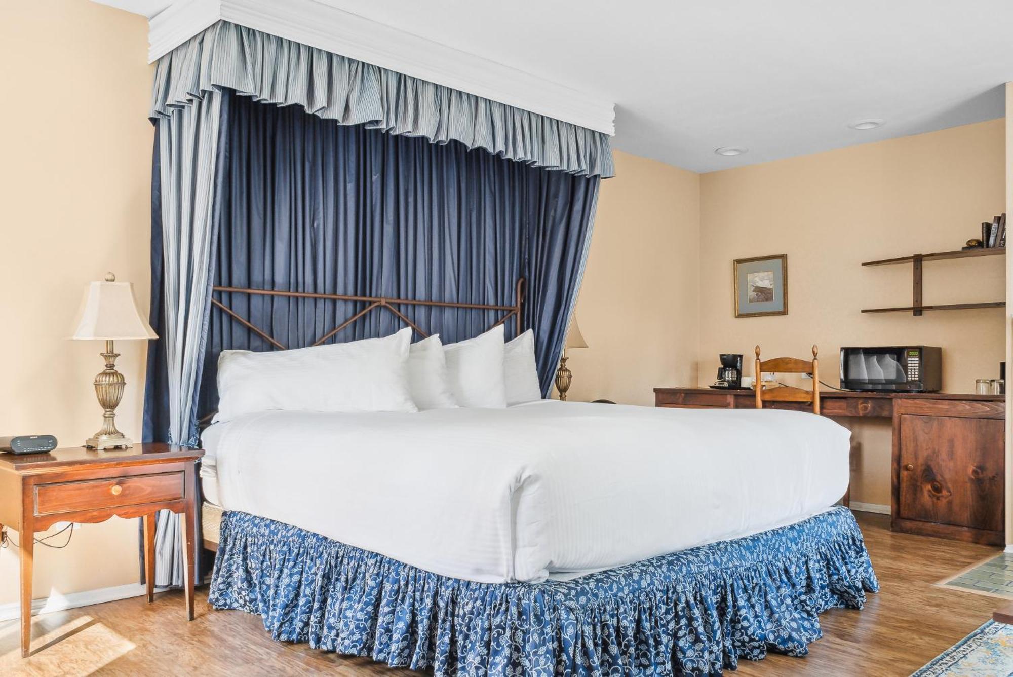 Beekman Arms And Delamater Inn Райнбек Экстерьер фото